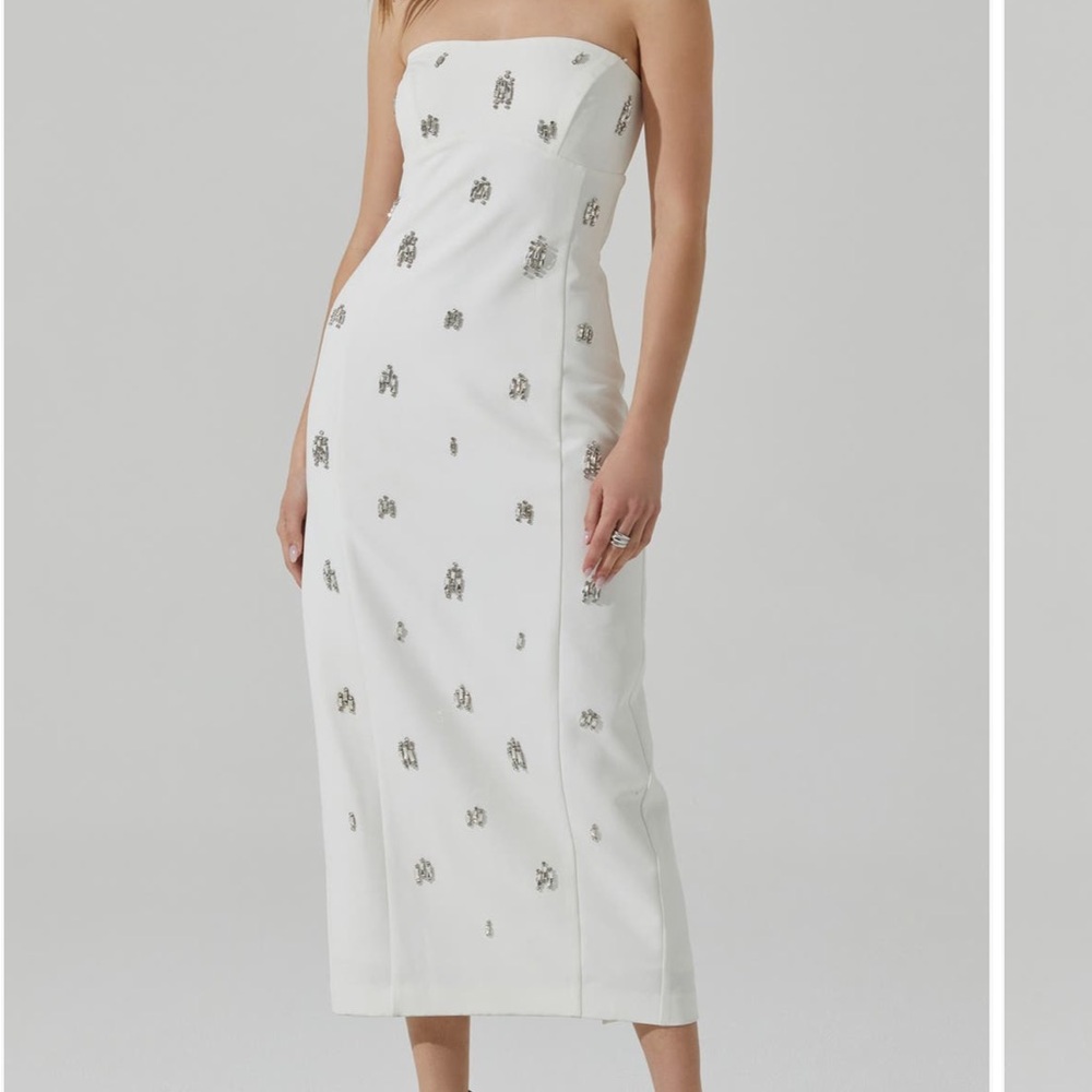 ASTR THE LABEL Camryn Embellished Strapless Midi Dress